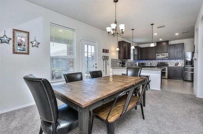 Building Photo - 2950 E Old Settlers Blvd