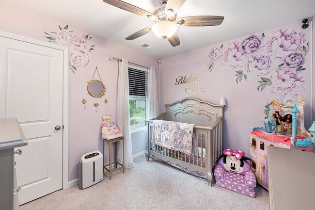 Building Photo - Spacious 5BR House in Charleston