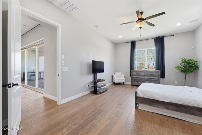Building Photo - 4254 E Valencia Dr