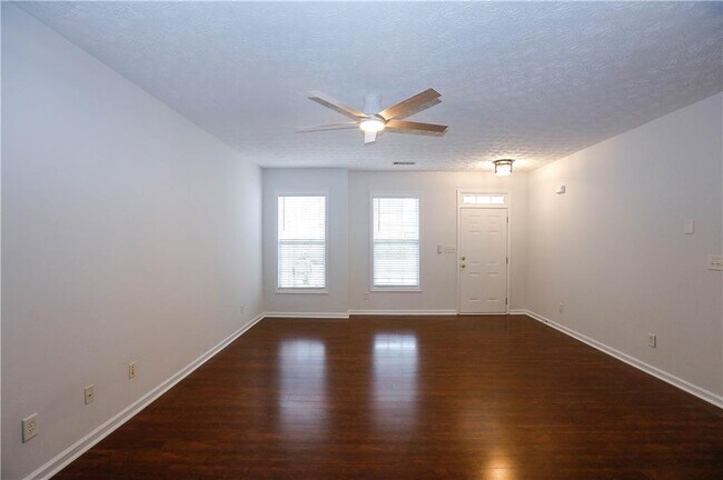 Building Photo - 3048 Kentmere Dr