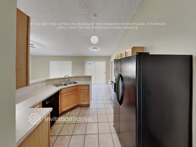 Building Photo - 2501 Baffin St