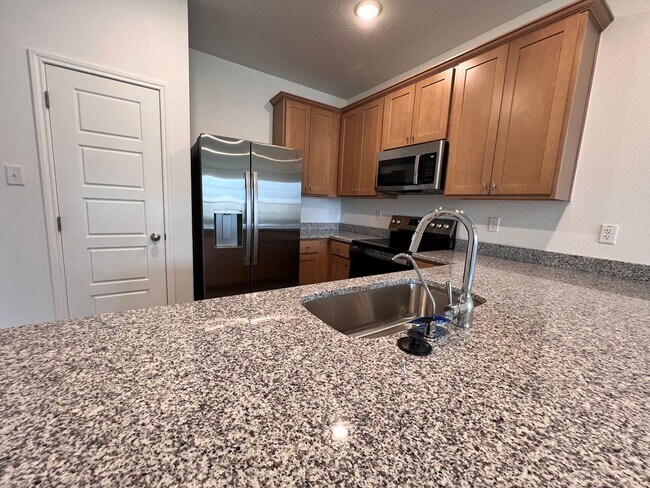 Building Photo - 3909 American Elm Dr