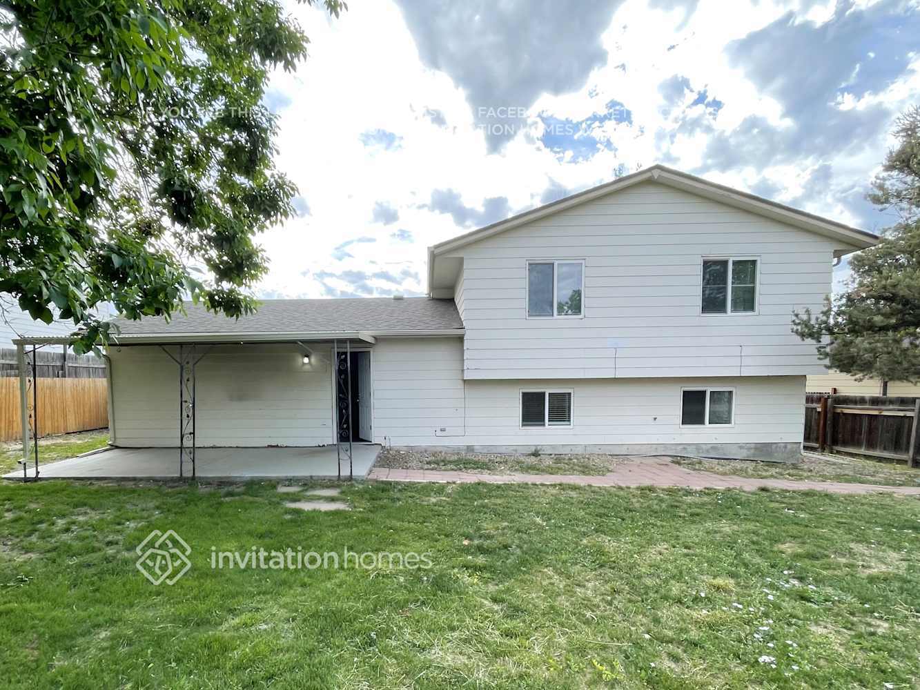 Building Photo - 378 S 24th Ave