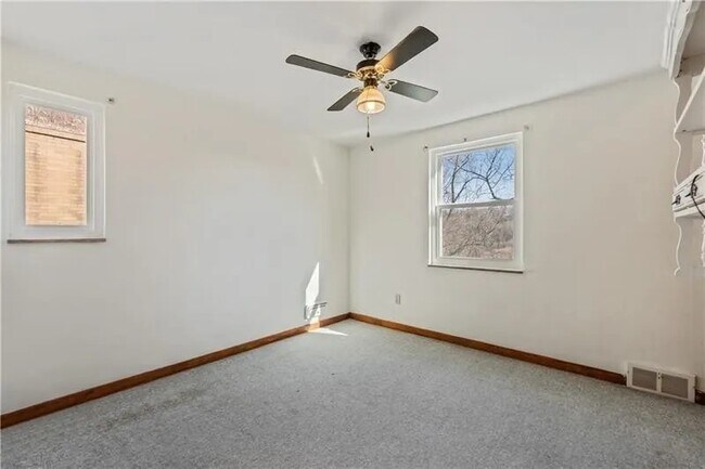 Building Photo - 149 Fairfax Rd