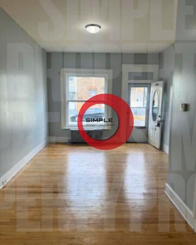 Building Photo - 1048 Chestnut St