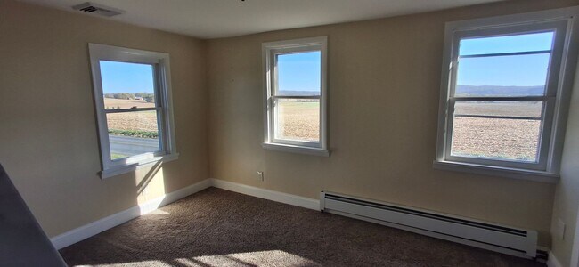 Building Photo - 2513 Donegal Springs Rd