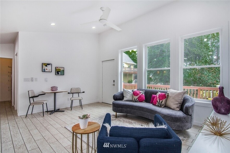 Building Photo - 2817 29th Ave S