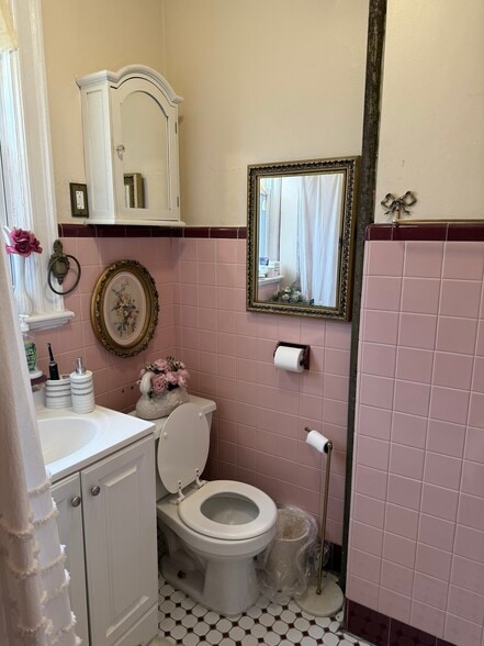 Building Photo - 254 Terrace Ave