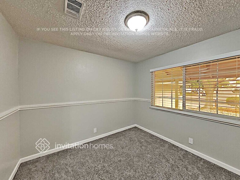 Building Photo - 256 Andrea Dr