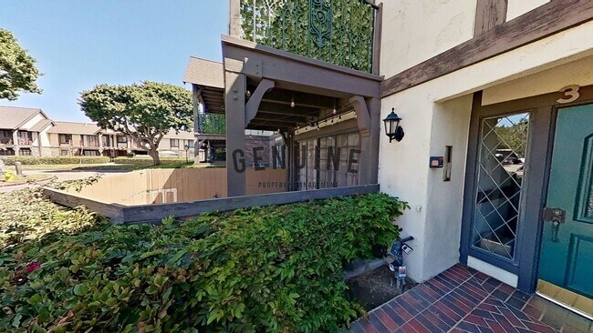 Building Photo - 1 Bedroom ~ Live in the Heart of South Coa...