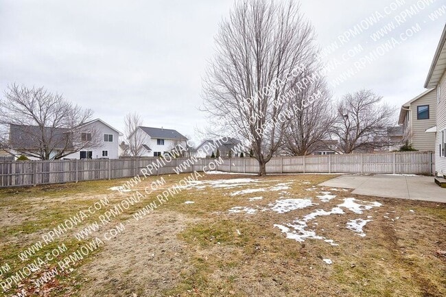 Building Photo - 1913 NW Pleasant St