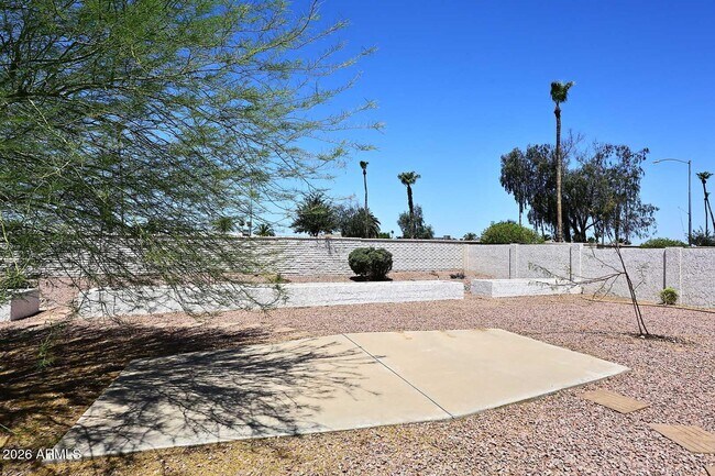 Building Photo - 17218 N Desert Glen Dr