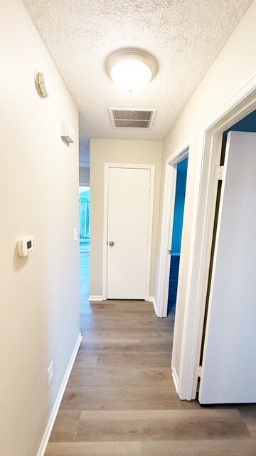 Building Photo - 3836 Sherman Towne Dr