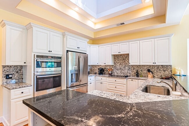 Building Photo - Sea Pines Golf Club Rental