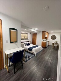 Building Photo - 12 Coach Rd