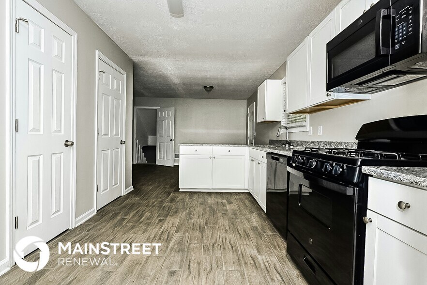 Building Photo - 163 Wilson Cir