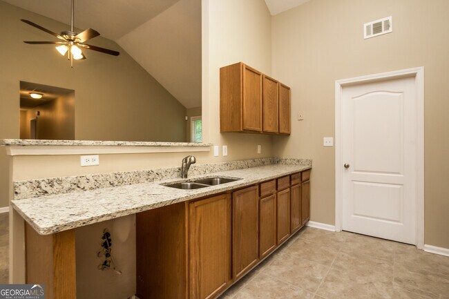 Building Photo - 4980 Wolfcreek View