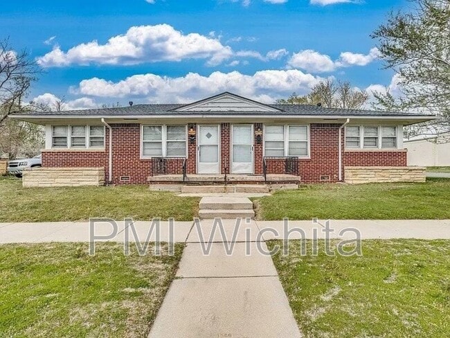 Primary Photo - 6216 E Lincoln St