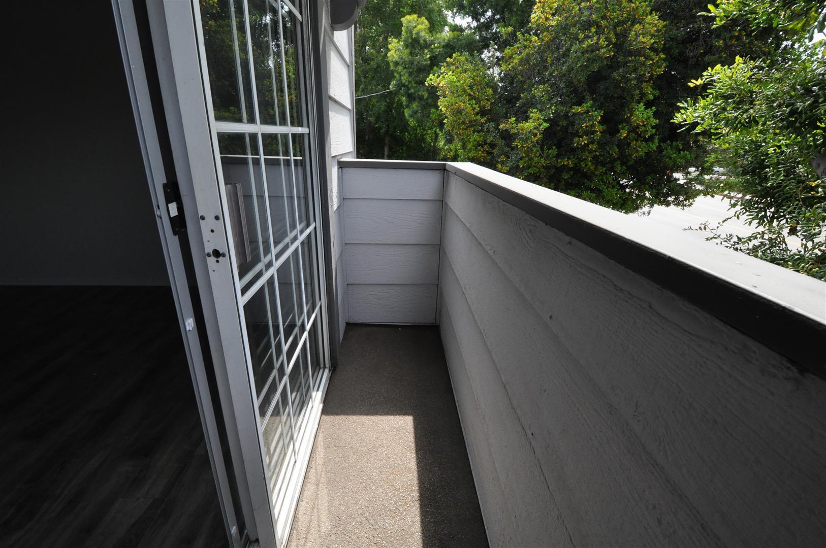 Building Photo - 12249 Oxnard St