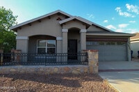 Building Photo - 12741 Tre Maximiliano Ave
