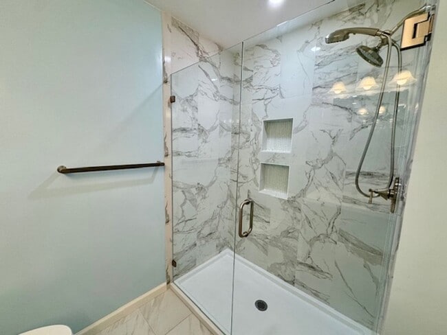 Building Photo - Wonderful 2 story condo in Ashford Ct-Detached 1 car garage, both bedrooms with attached bathroom...