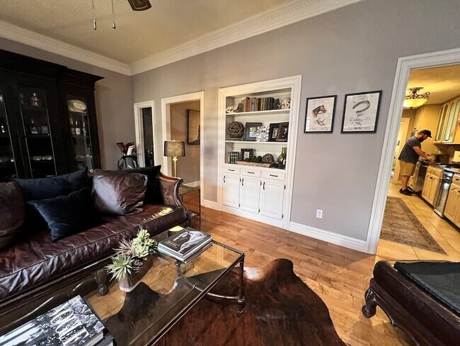 Building Photo - 37 Lafayette Pl