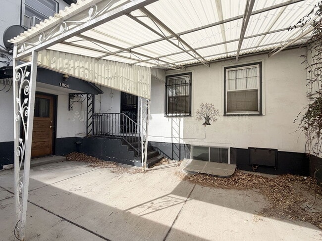 Building Photo - 401 Cheyenne Blvd