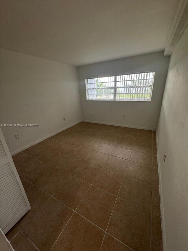 Building Photo - 1407 NW 103rd St