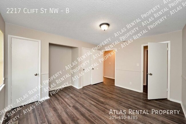 Building Photo - 2217 Clift St NW