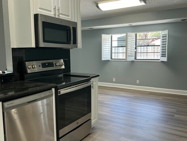 Building Photo - 21023 Rustlewood Ave