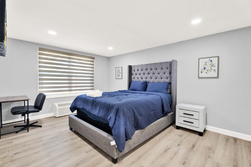 Building Photo - 6 Roanoke Ln