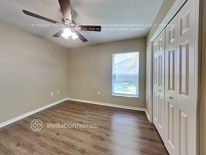 Building Photo - 10109 Deepbrook Dr