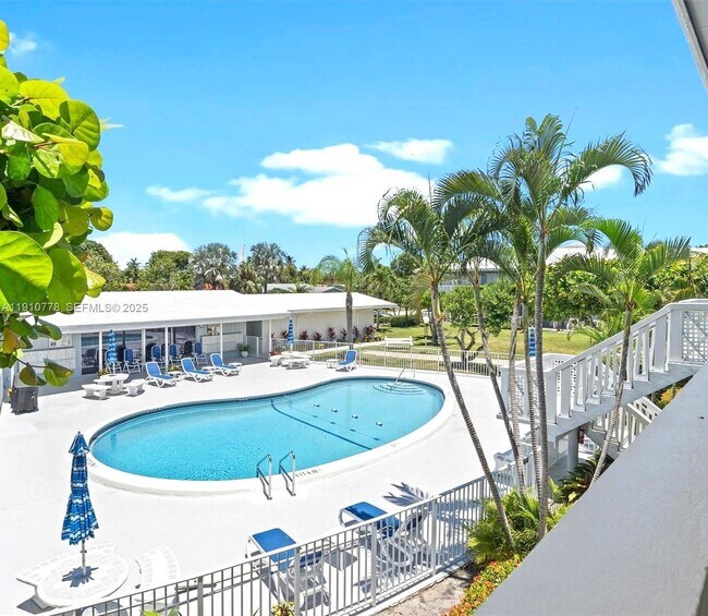 Building Photo - 2170 NE 51st Ct