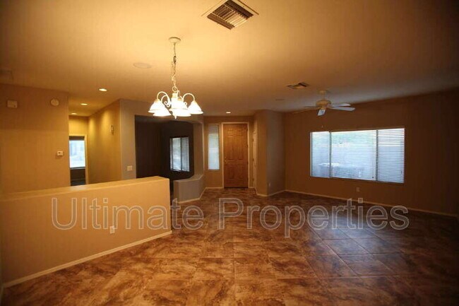 Building Photo - 9453 W Frank Ave