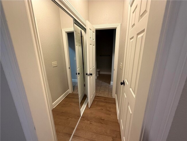 Building Photo - 6665 W Valley View Rd