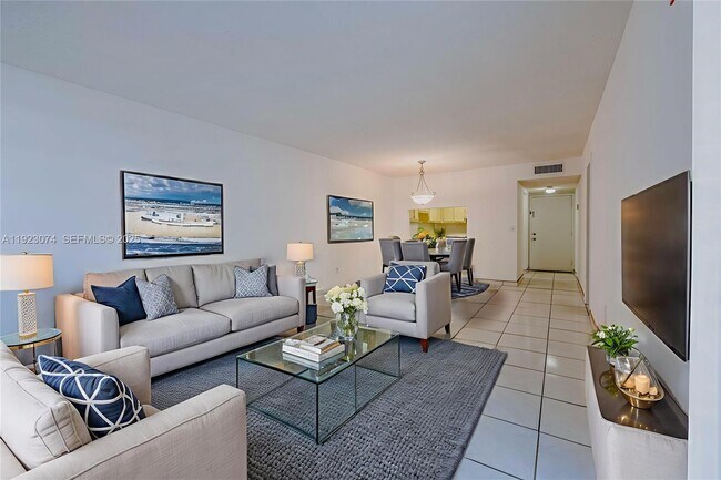 Primary Photo - 1900 W 68th St