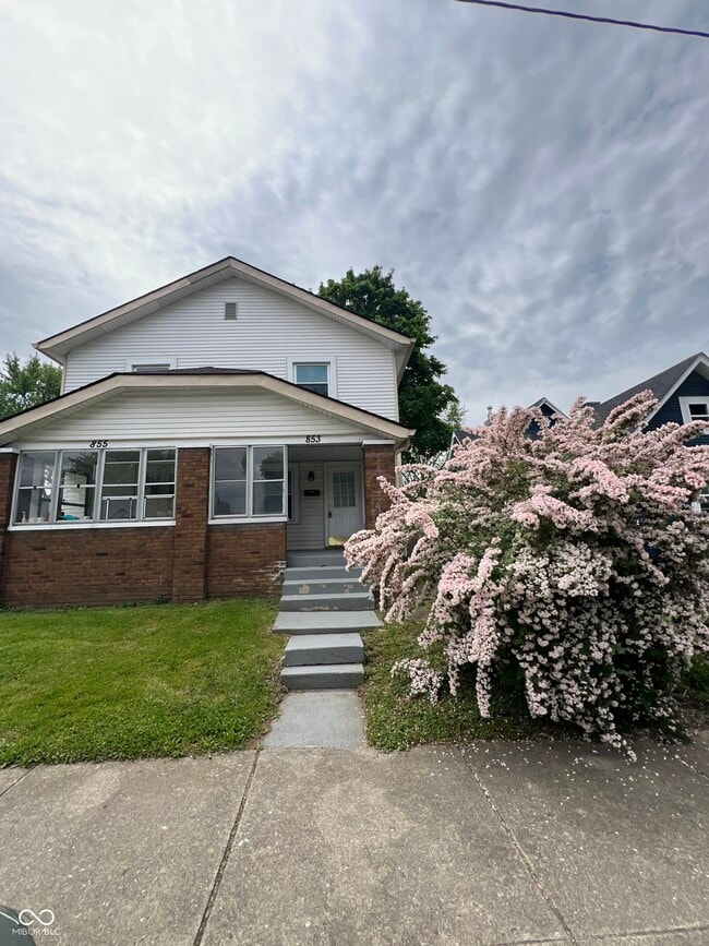 Primary Photo - 853 Lincoln St