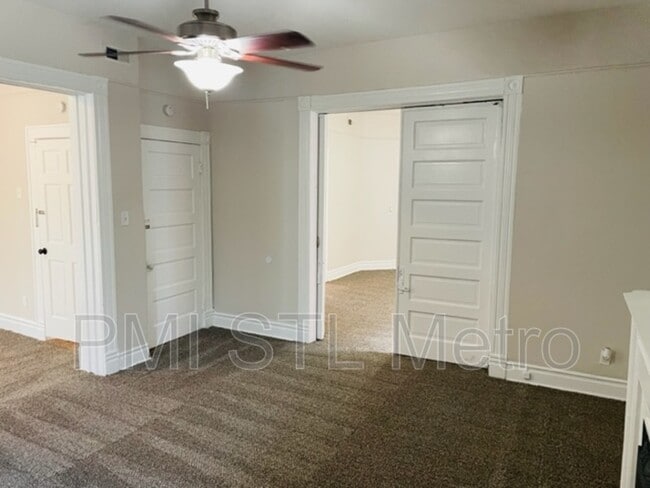 Building Photo - 4037-4039-4039 Enright Ave