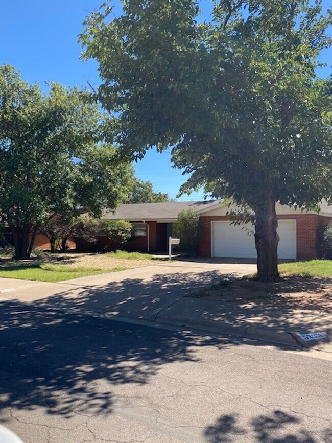 Building Photo - 5231 16th St