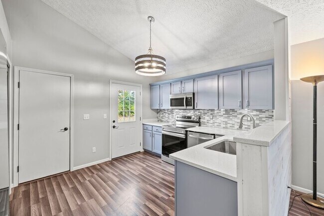 Building Photo - 1522 Sargas St