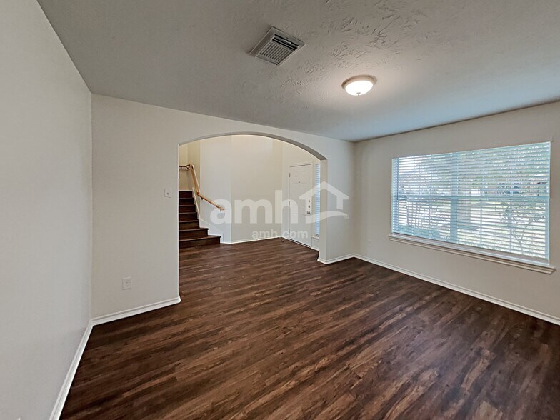 Building Photo - 15334 Sienna Oak Dr