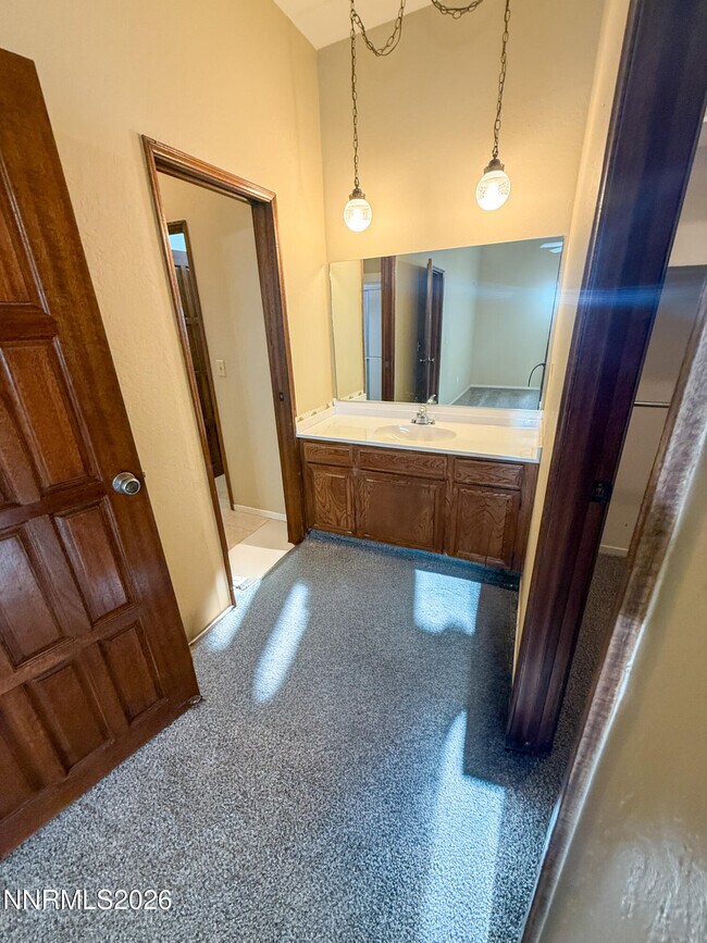 Building Photo - 4011 Bluegrass Ct