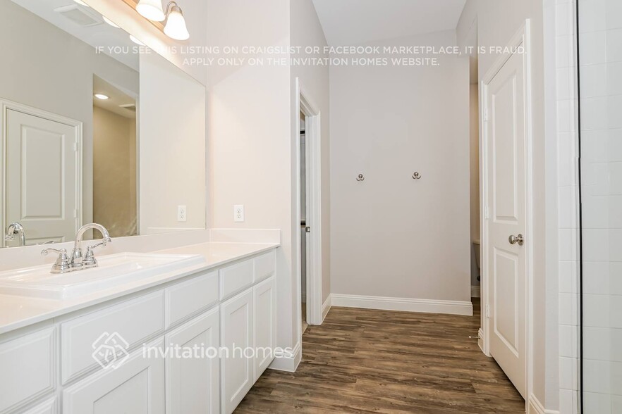 Building Photo - 1208 Erika Ln