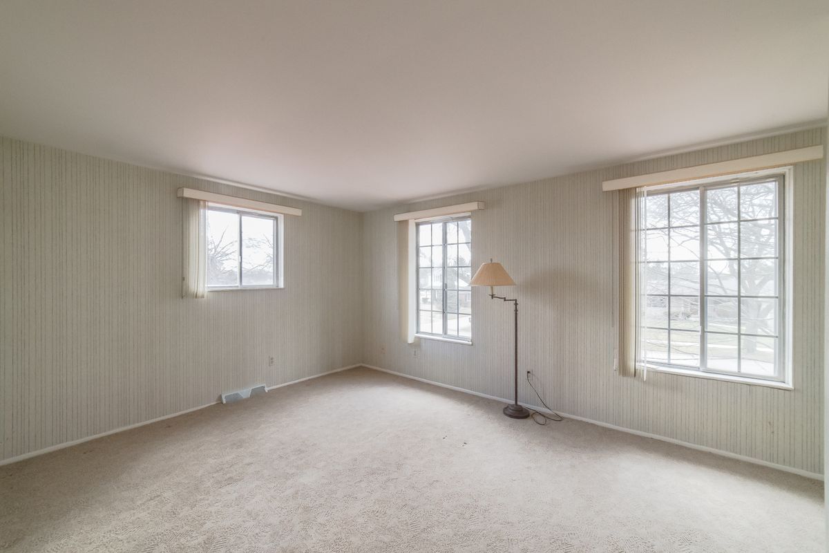 Building Photo - 1587 3 Lakes Dr