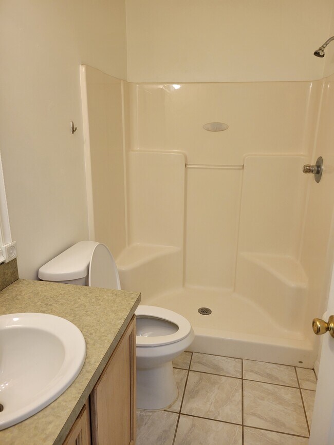 Building Photo - 1230 4 Mile Rd