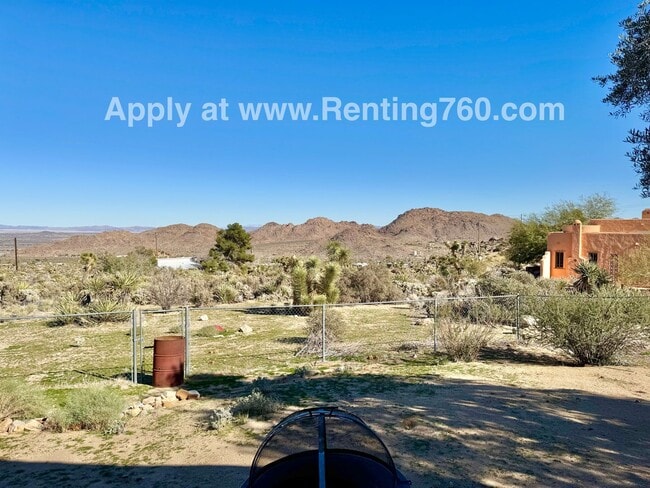 Building Photo - Cozy Cabin On The Hill