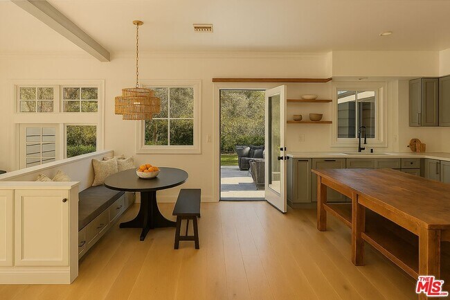 Building Photo - 28600 Pacific Coast Hwy