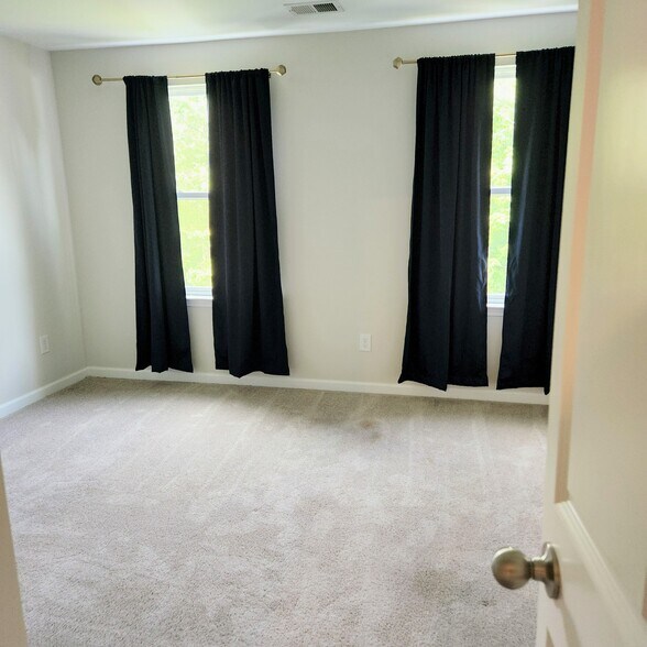 Building Photo - 6532 Wilford Ct