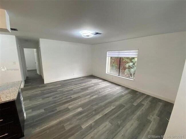 Building Photo - 9658 NW 28th Ct