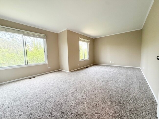 Building Photo - 1344 Barclay Ln